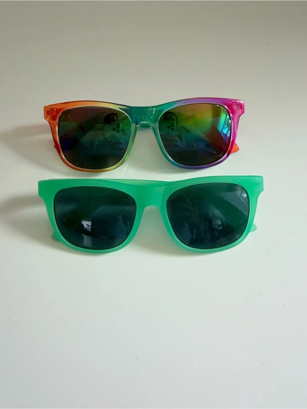 Abercrombie Kids Sunglasses Set Rainbow Ombre Mint Green Retro Shades Bundle